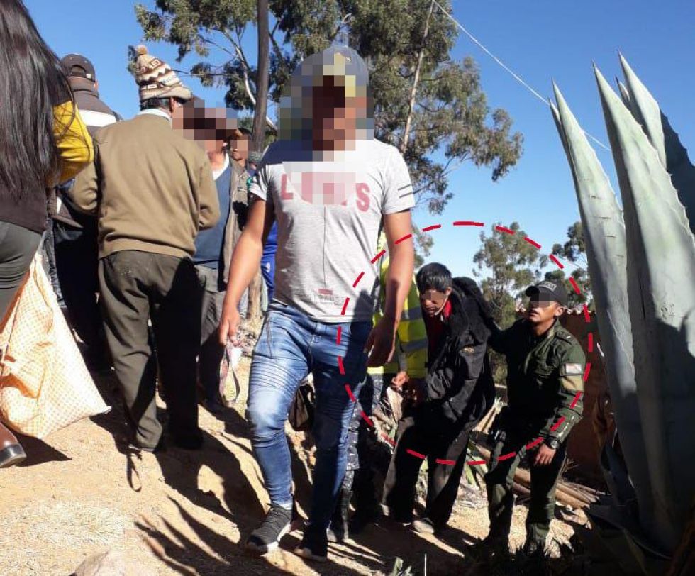 El supuesto autor del feminicidio de una adolescente en la provincia Yamparáez, fue aprehendido hoy.