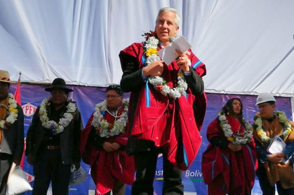 El vicepresidente Álvaro García Linera durante el acto de entrega de gas domiciliario en El Alto.