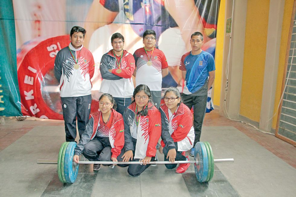 Parte de la selección chuquisaqueña que asistió al nacional de Santa Cruz.