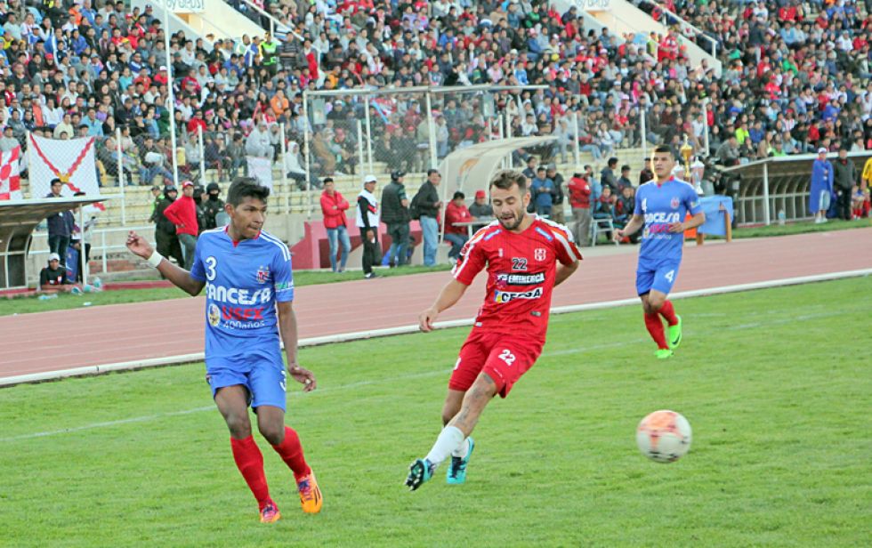 Independiente y Universitario son dos de los representantes chuquisaqueños que jugarán la Copa Simón Bolívar.