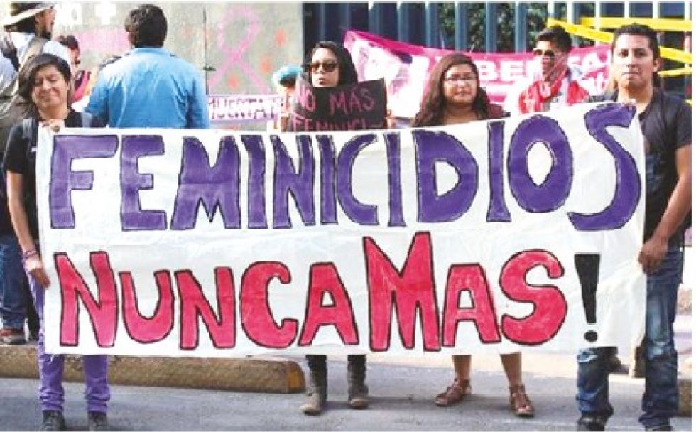 PROTESTA. Las organizaciones defensoras de las mujeres se movilizan en contra de la violencia.