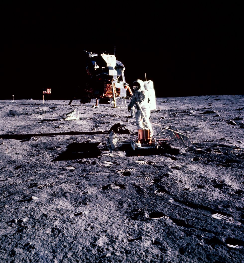 HAZAÑA. Buzz Aldrin durante su histórica caminata por la superficie lunar el 20 de julio de 1969.