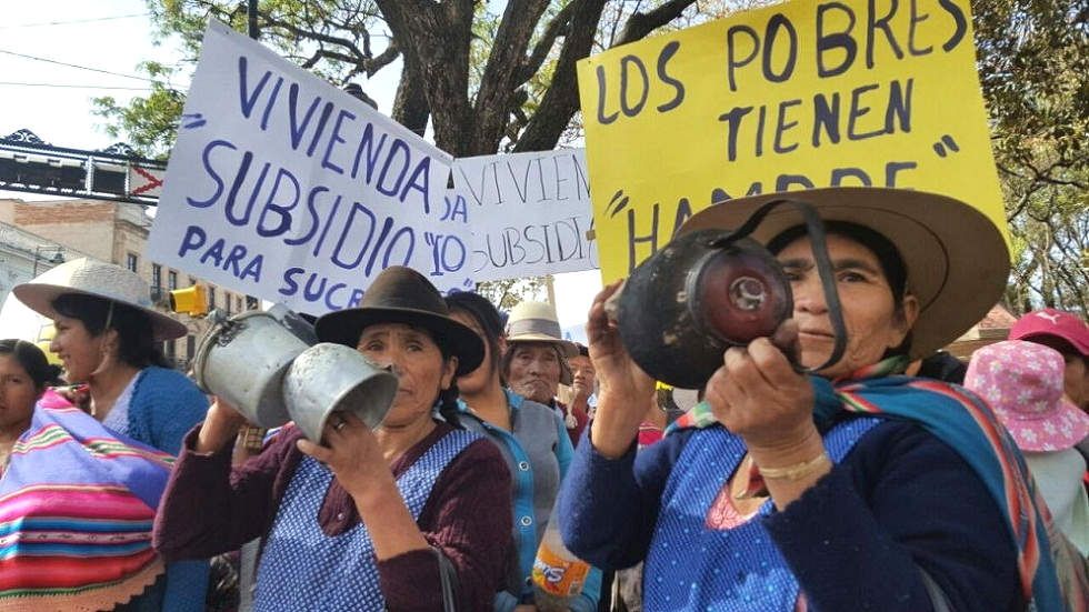 El estudio establece que las oportunidades de empleo, educación, salud vivienda y servicios básicos mejorados, si bien aumentan lentamente, se caracterizan por su baja calidad.