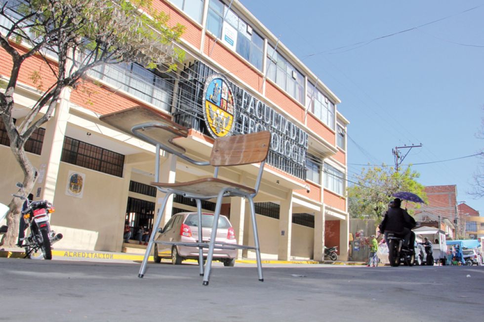 PARO. La universidad estuvo tres días sin actividades académicas, cumpliendo con el tercer paro de la gestión.