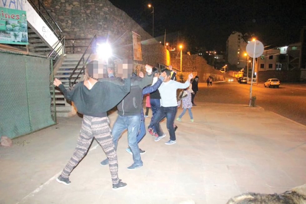 ENSAYOS. Los fraternos ocupan espacios públicos con más frecuencia para ensayar danzas para la entrada folclórica.
