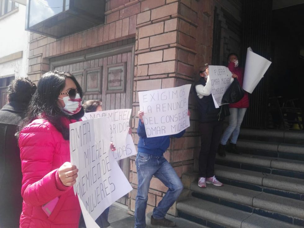 La protesta de un grupo de mujeres en las puertas del Consejo de la Magistratura.