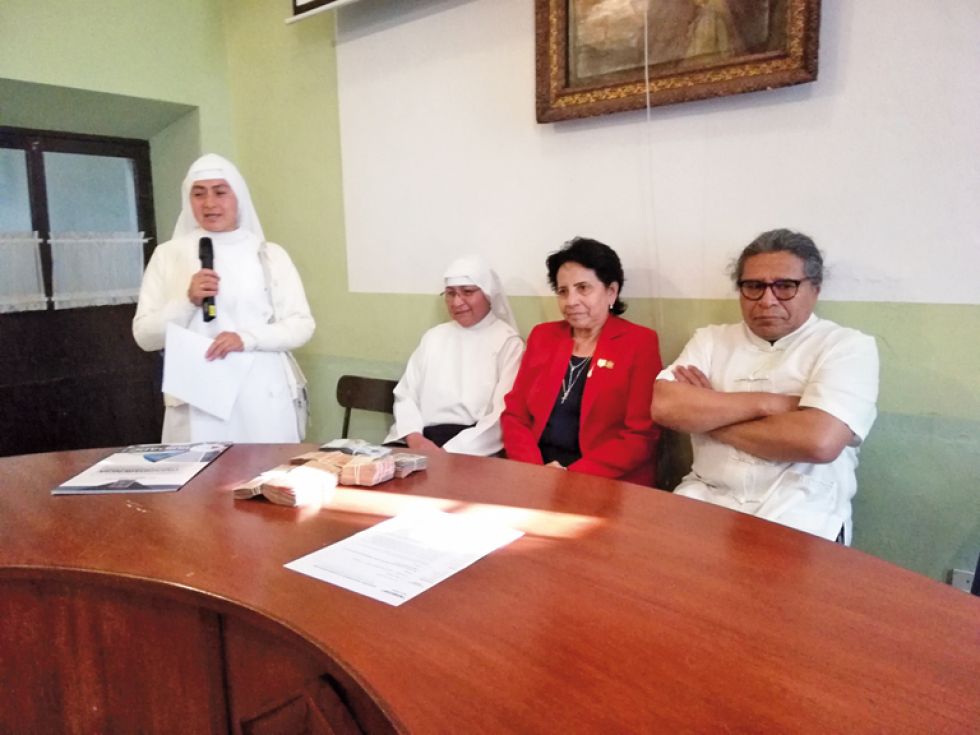 ENTREGA. Adecop se solidariza con el centro de acogida "Sor María Catalina".