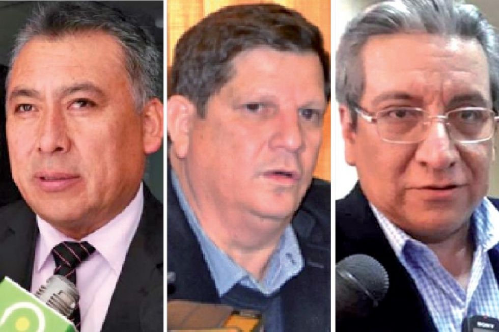OBSERVADOS. Las autoridades judiciales Omar Michel (iz.), Carlos Alberto Egüez y Gonzalo Hurtado (der.).