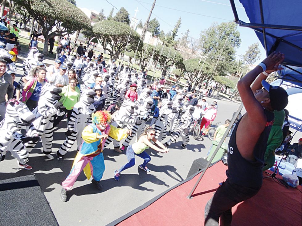ZUMBA. El año pasado la poblacion se dio cita en la exestación para realizar ejercicio físico.