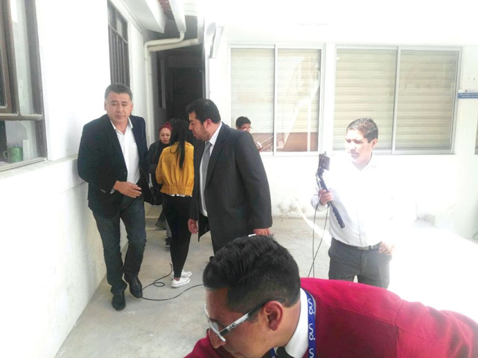 DENUNCIA. El consejero Omar Michel cuando asistió a declarar en la Fiscalía la anterior semana.