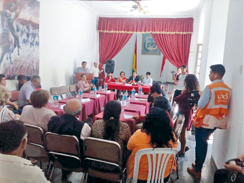 DECISIÓN. Los representantes cívicos del país excepto del oriente y Chuquisaca se reunieron ayer en Tarija.