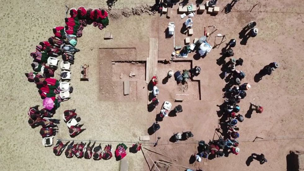LA PAZ. La extracción de las vasijas prehispánicas se realizó sobre la base de protocolos de la Unesco.