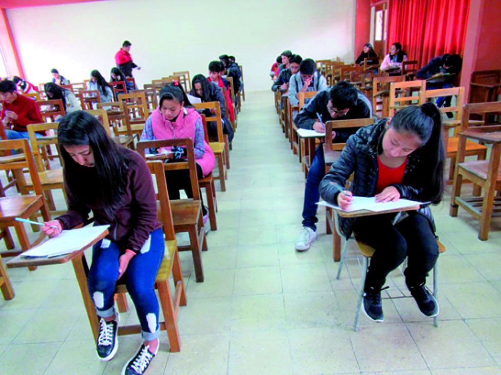 OLIMPIADAS. Las pruebas fueron complejas, pero los estudiantes respondieron bien.