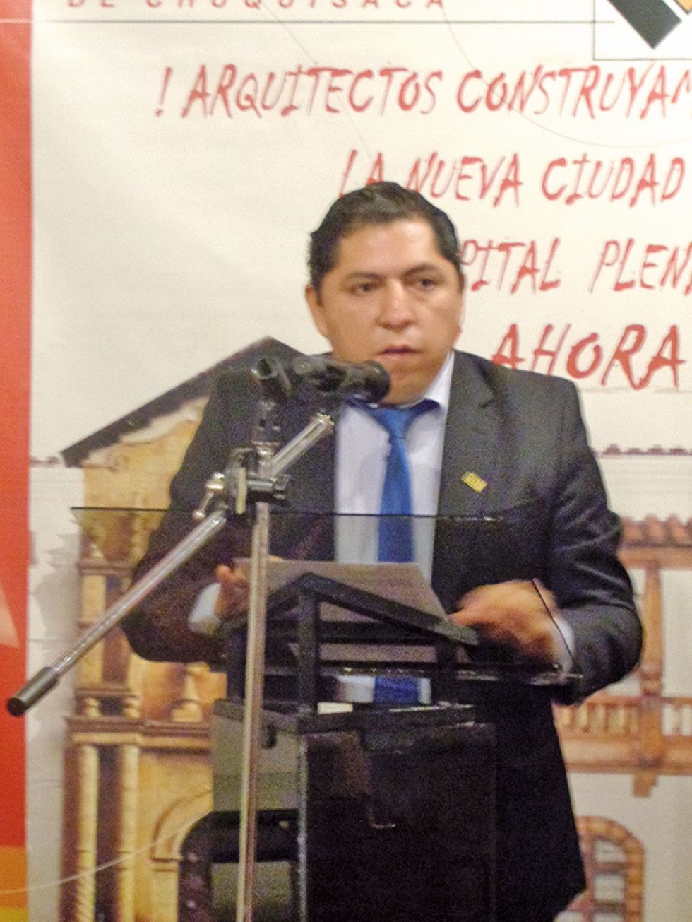 Paul Poveda, Presidente del Colegio de Arquitectos de Chuquisaca.
