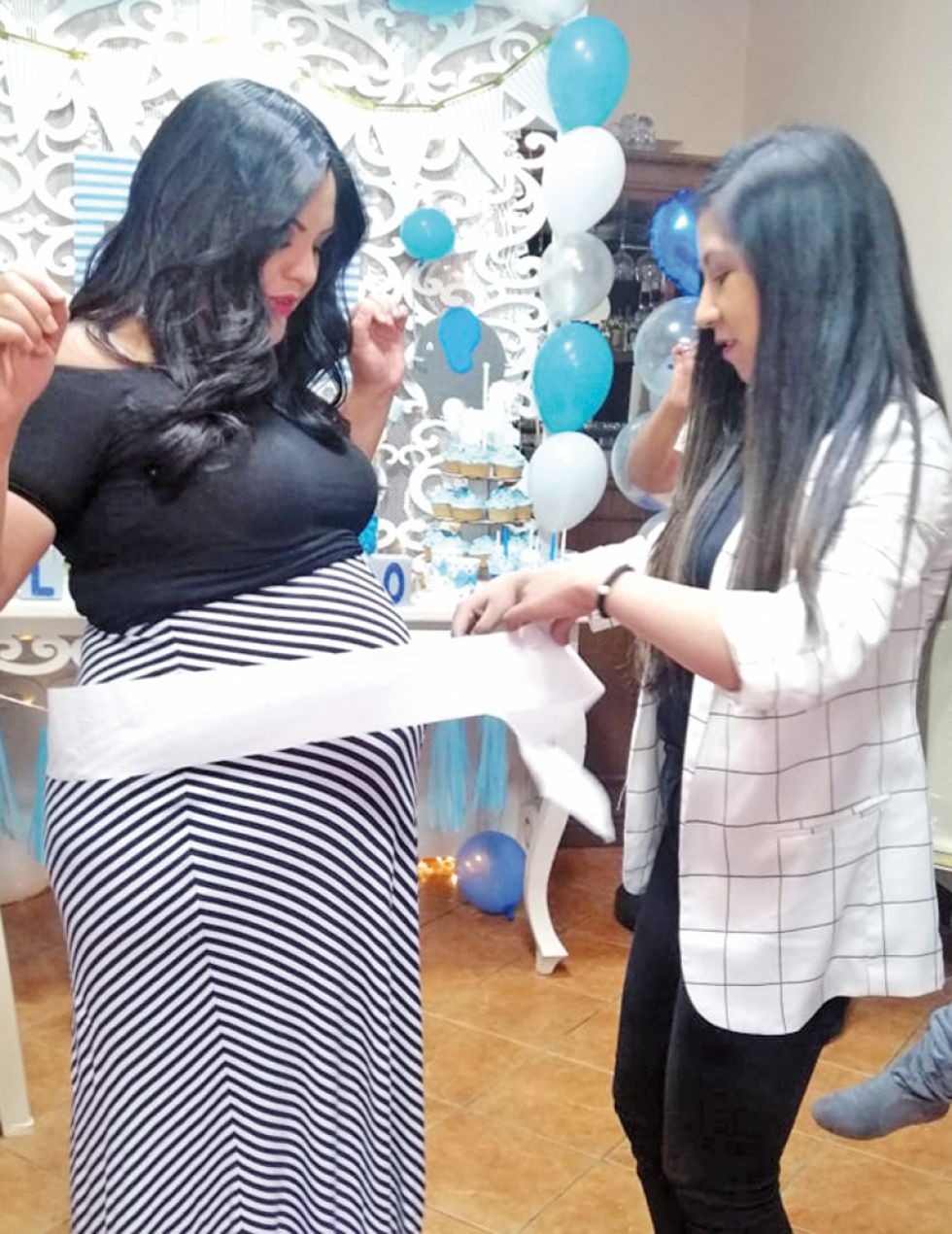 Karen y Marcela Barrera.