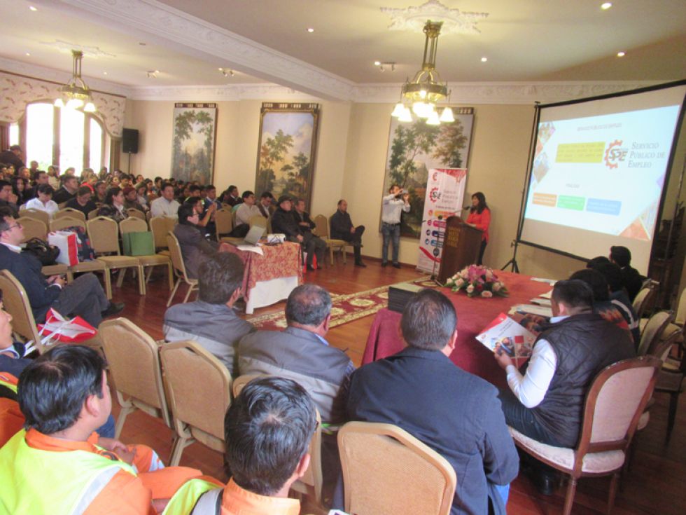 TRABAJO. Presentación del programa ayer, en el Hotel Parador Santa María la Real.