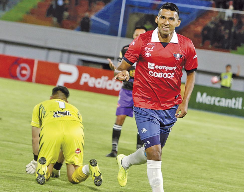 Gilbert Álvarez anotó un doblete para el triunfo aviador anoche, frente al cuadro potosino.