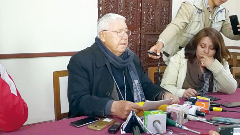ARZOBISPO. El monseñor Jesús Juárez se refirió ayer a los hechos violentos del lunes.