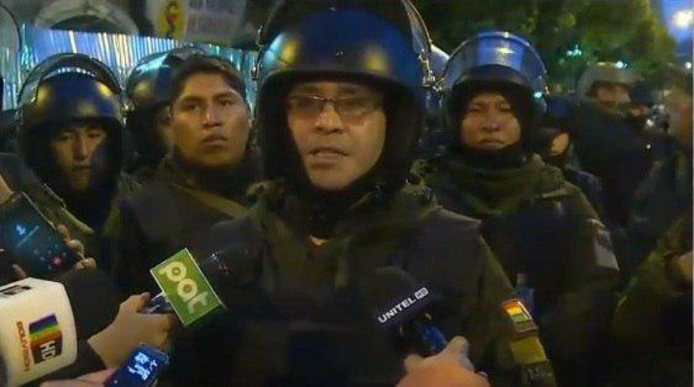 Los policías que dieron a conocer la carta dirigida a Kaliman.