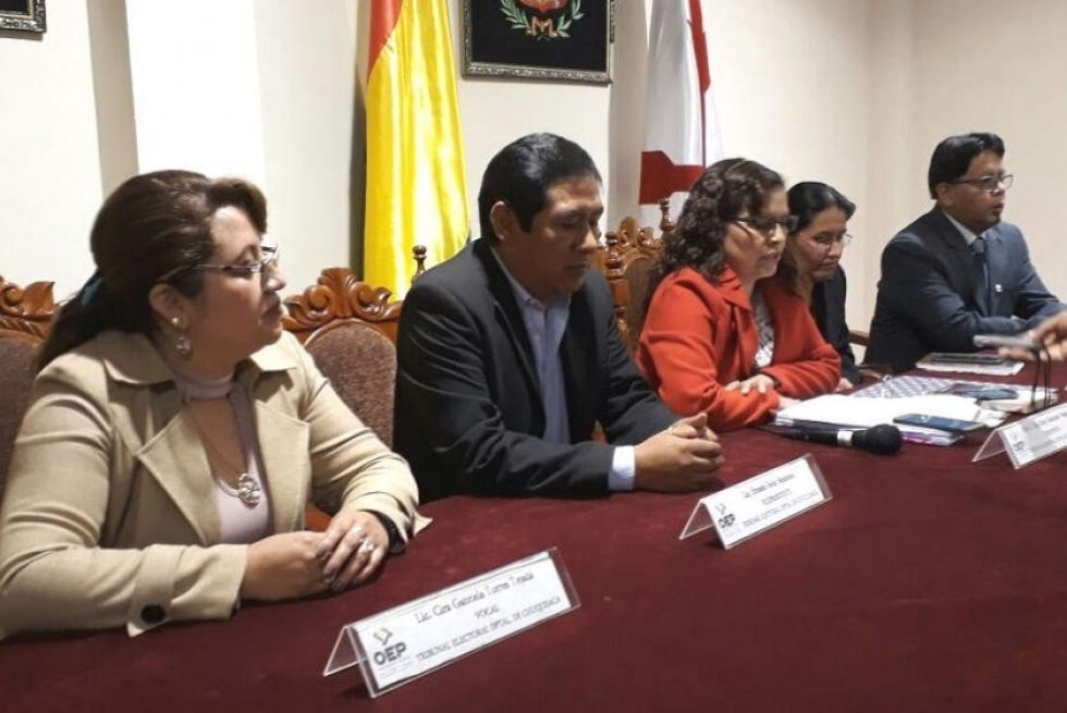 Los cinco aprehendidos, cuando todavía ejercían sus cargos en el TED de Chuquisaca.