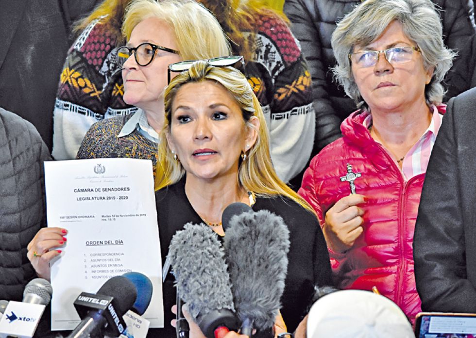 LEGISLATIVO. La presidenta en ejercicio del Legislativo Jeanine Añez convoca a sesión de la Asamblea Legislativa.