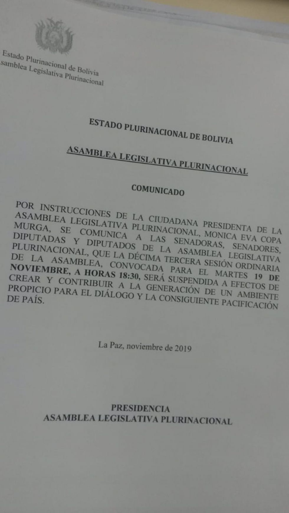 El comunicado en el que se suspende la sesión de la Asamblea Legislativa Plurinacional.