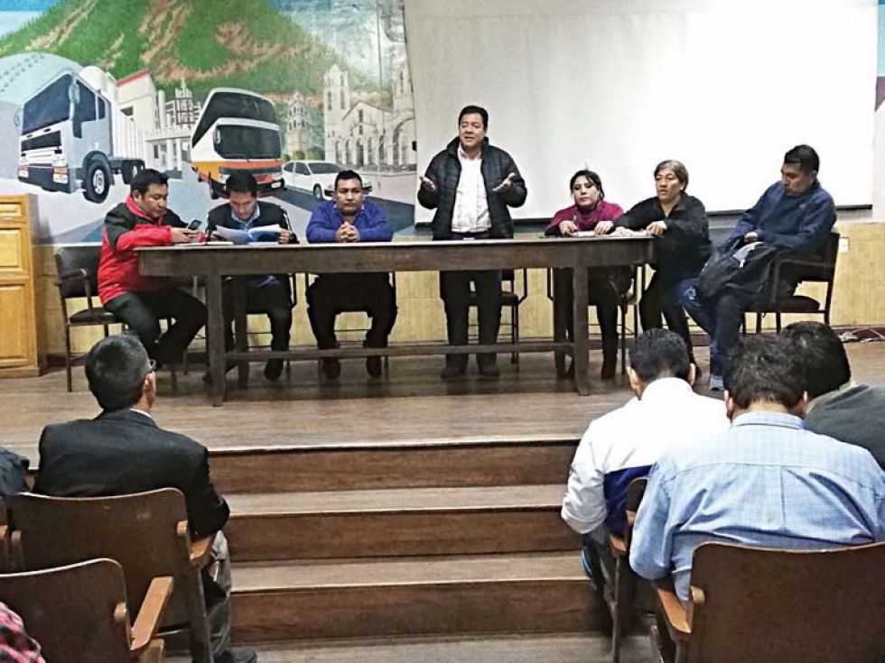 DECISIÓN. La asamblea de instituciones se desarrollóo anoche en la Federación de Choferes.