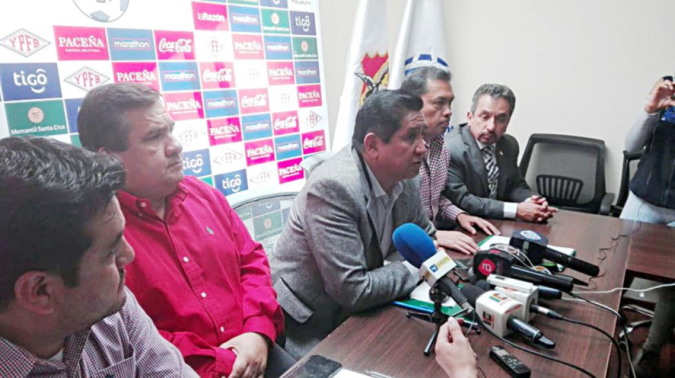 El Comité Ejecutivo de la FBF dio la noticia del reinicio del torneo en una conferencia de prensa.