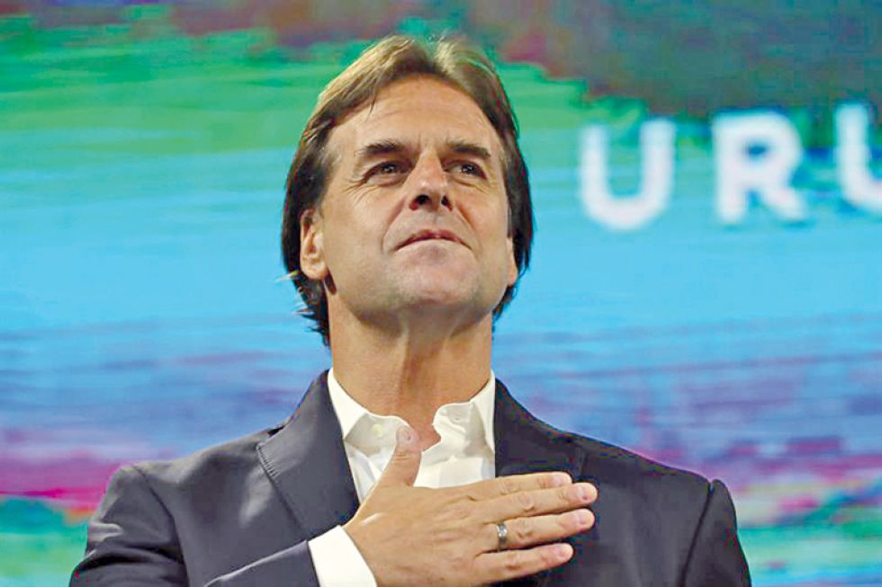 GANADOR. El candidato presidencial uruguayo Luis Lacalle Pou, durante una ceremonia tras la segunda vuelta de las elecciones uruguayas.
