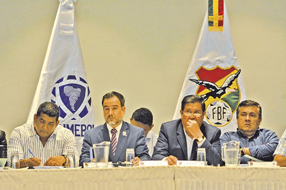 El Congreso de la Federación Boliviana de Fútbol se desarrolló ayer en Tarija, donde hoy continuará la reunión.