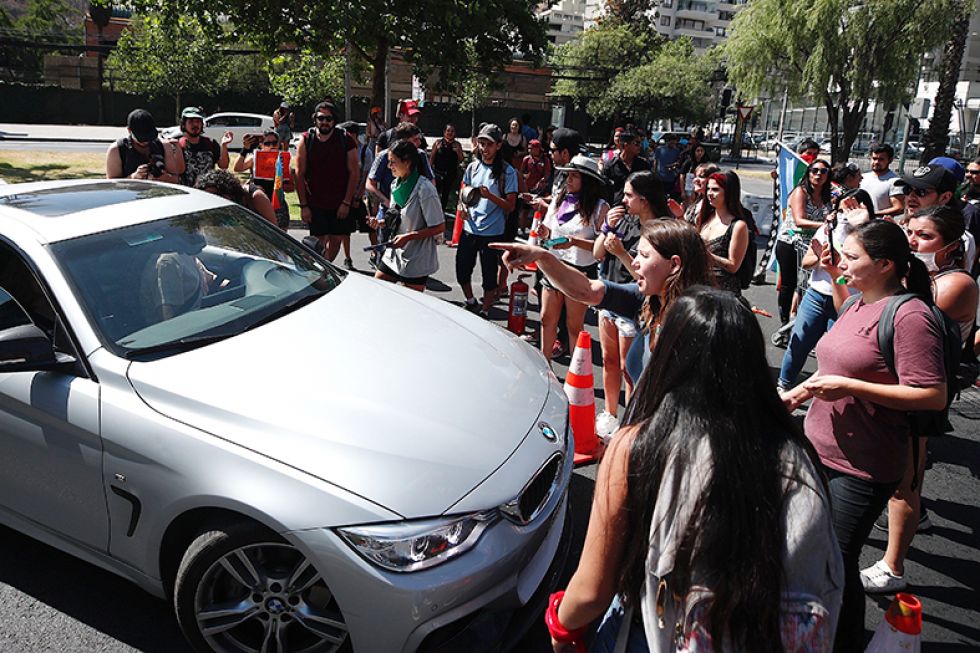 La crisis social que estalló en Chile hace más de 30 días puede echar por tierra el crecimiento de una economía estable.