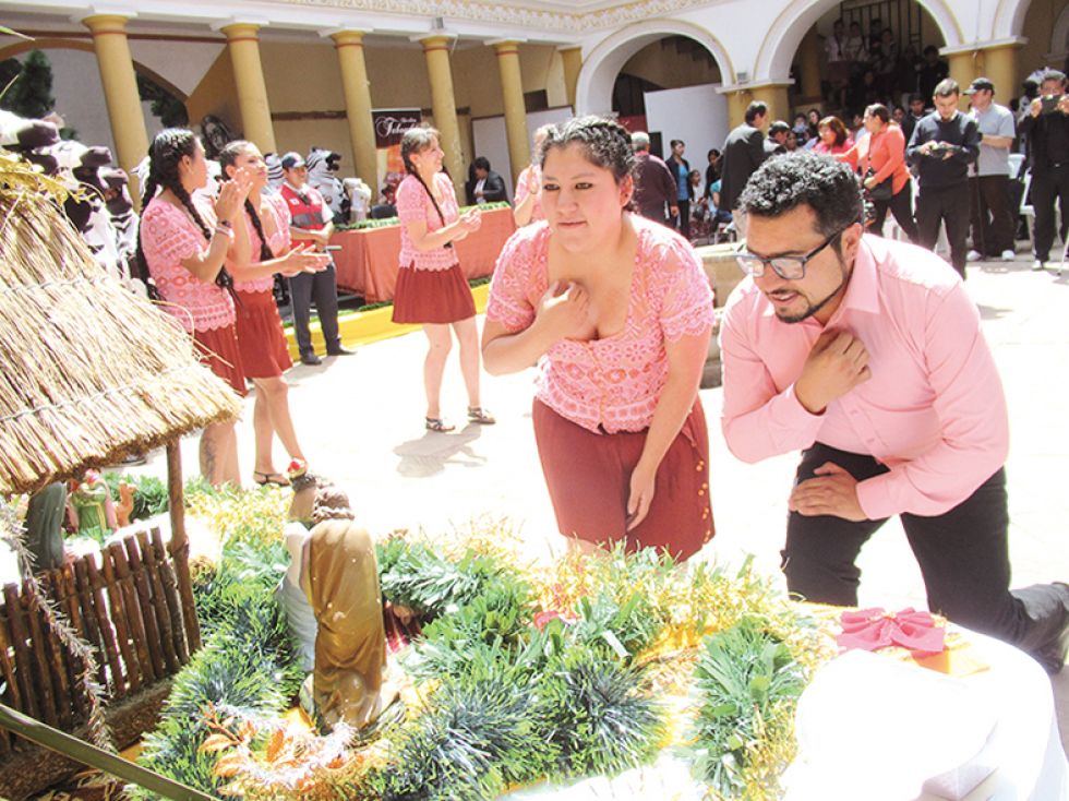 CELEBRACIÓN. Bailarines de chuntunquis demostraron las tradiciones chuquisaqueñas.