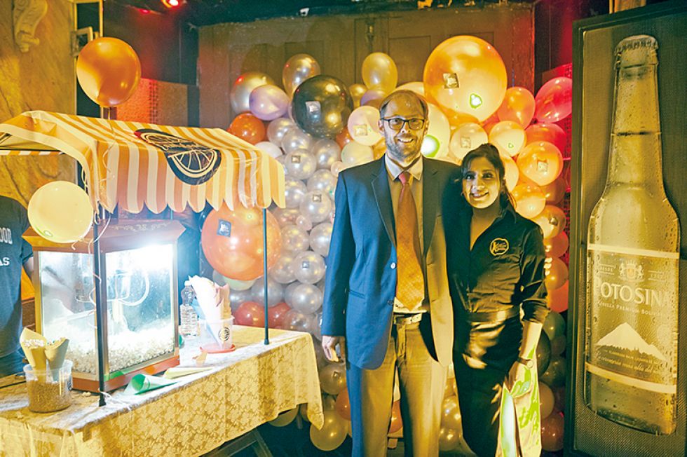 Klaus Hoffmann junto a su esposa Roset Subieta de Hoffmann