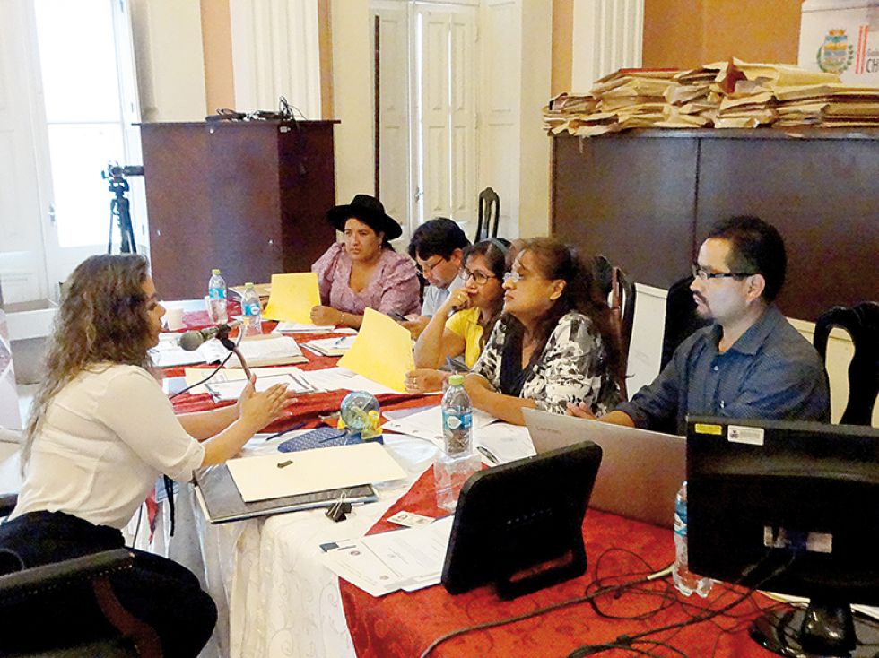 VOCALES. La comisión jurídica realiza las entrevistas a postulantes a vocales del TED.