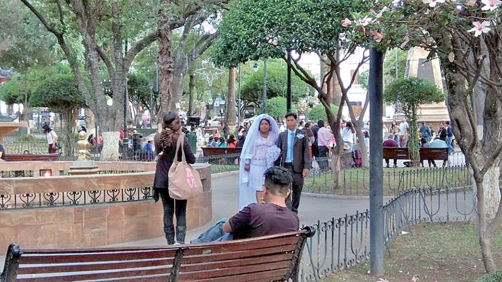 REALIDAD. Cada vez son menos los jóvenes que acuden al matrimonio para formalizar la convivencia de pareja; prefieren el concubinato.