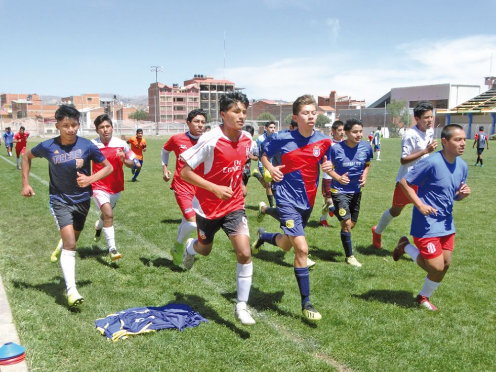 El trabajo de la selección Chuquisaca Sub 18 antes de la suspension del torneo.