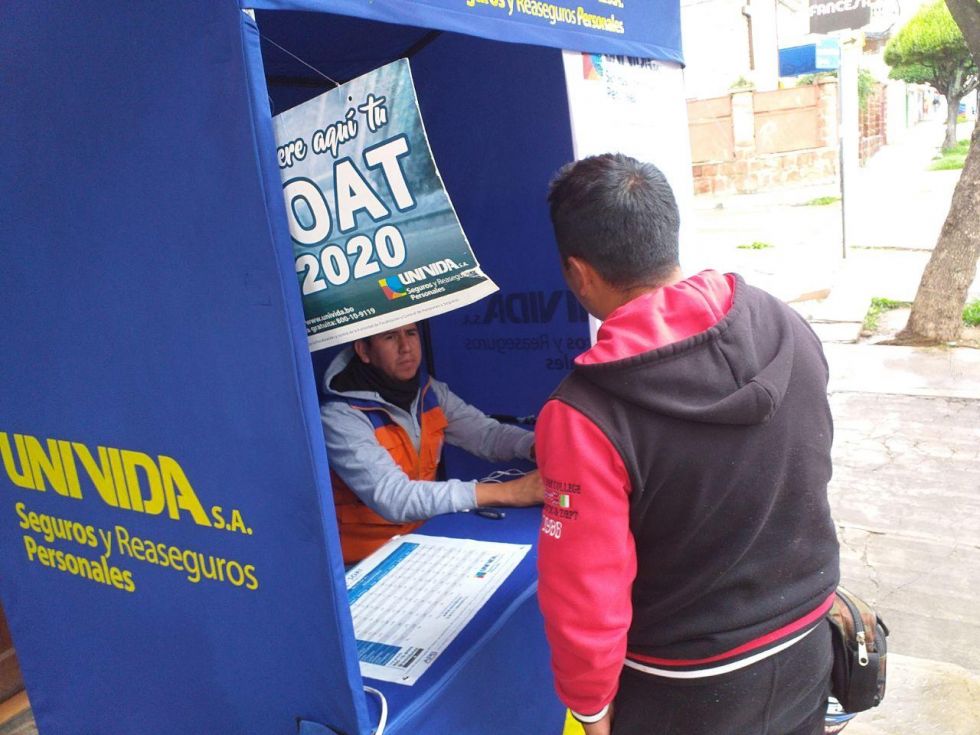 OFERTAS. La aseguradora Univida habilitó varios puntos de venta en la ciudad y el departamento.