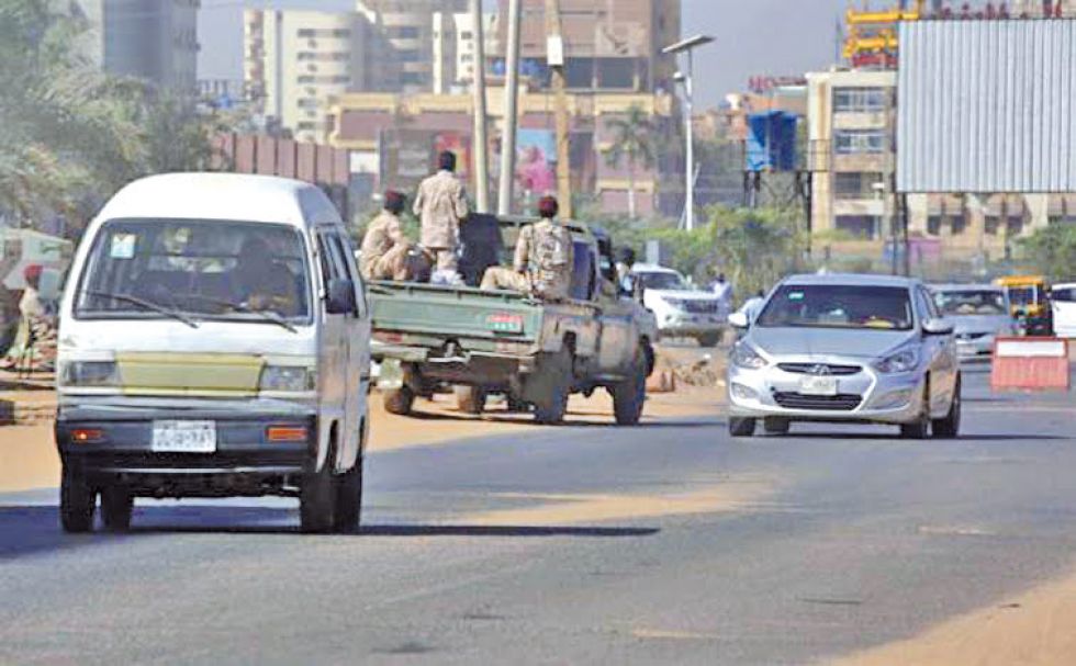 Las autoridades sudanesas anunciaron ayer que el Ejército tomó el control de las sedes del Aparato de Seguridad e Inteligencia.