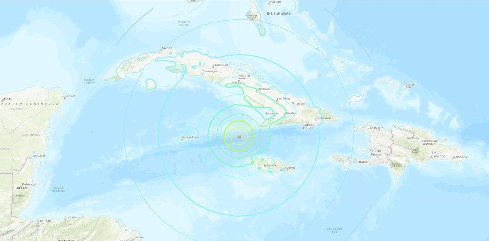 Fotograma tomado del Servicio Geológico de los Estados Unidos que muestra el mapa interactivo de la incidencia de un terremoto de magnitud 7,7.