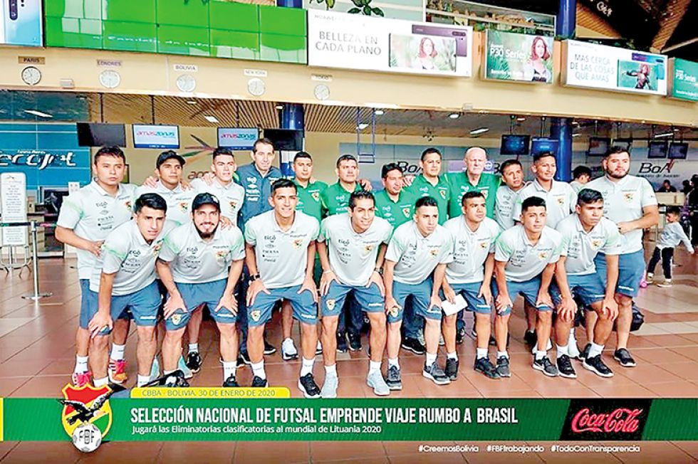 La selección boliviana de fútbol de salón que se ausentó a Brasil.