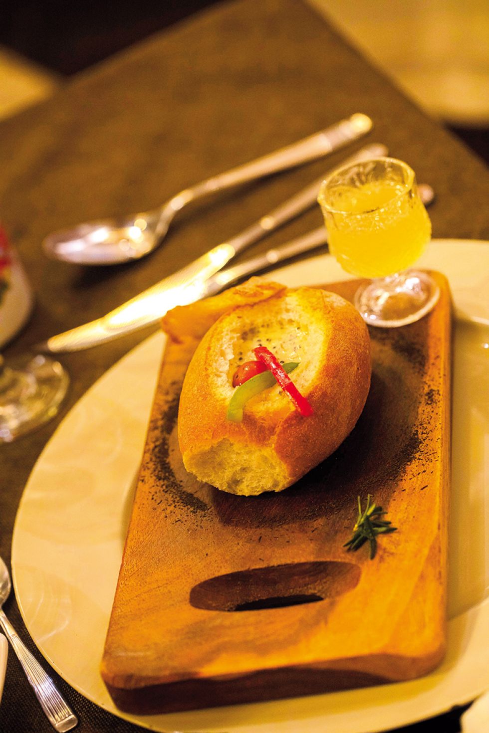 Segundo tiempo, sopa de quinua con quesos.