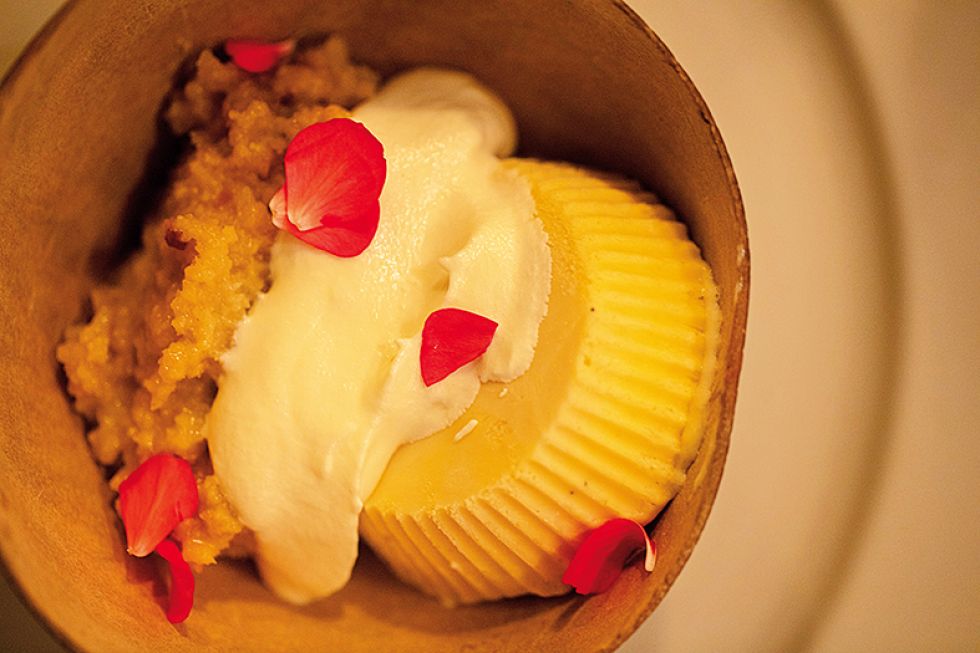 Sexto tiempo, postre: Golloría con helado de tumbo.