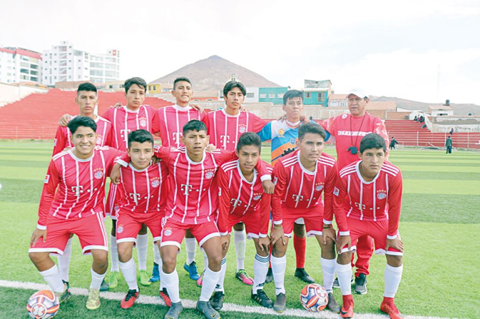 El equipo de varones que ayer jugó frente a Potosí.