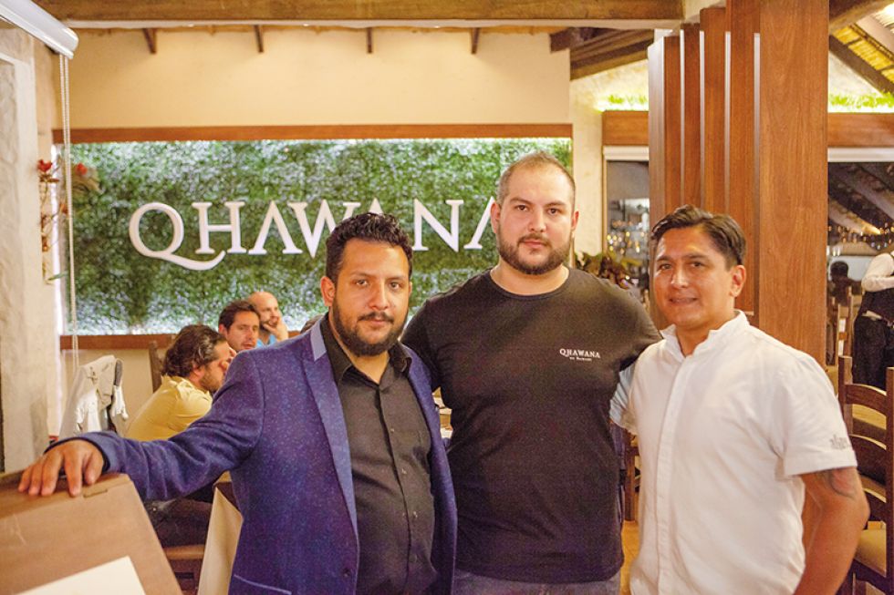 El mixólogo Amado Soto y los chefs Javier Arana y Mauricio Pareja (invitado).