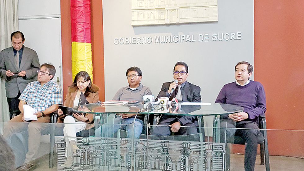 PLANIFICACIÓN. La presentación del plan municipal 2020 por parte de los secretarios.