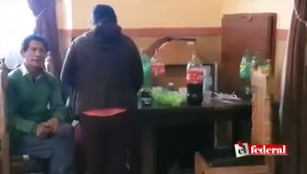Concejales y funcionarios fueron filmados consumiendo bebidas alcohólicas.