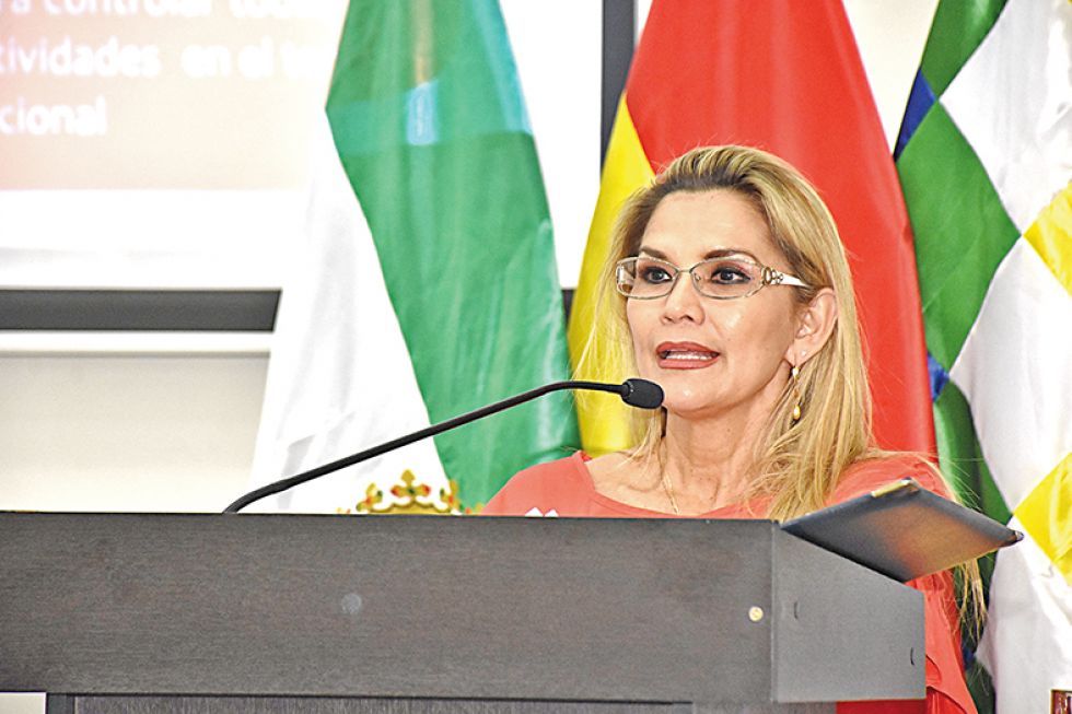 POLÍTICA. La presidenta Jeanine Áñez durante el acto de presentación del nuevo plan antidrogas.
