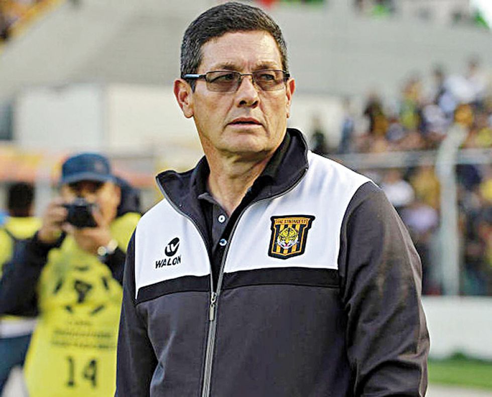 El entrenador nacional fue cesado de sus funciones ayer.