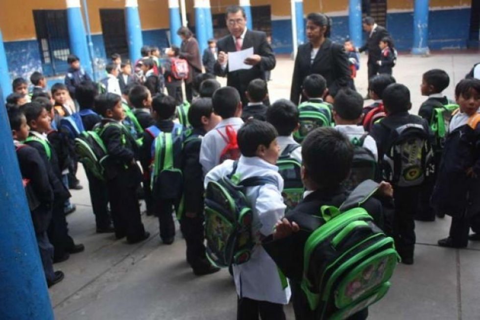 Maestros no ven condiciones para implementar una educación virtual.