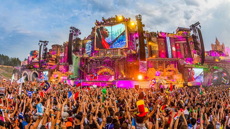 El Tomorrowland es uno de los festivales más grandes al que cada año asisten unas 400 mil personas de todo el mundo.